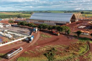 Obra da nova esmagadora de soja da C.Vale recebe primeira remessa de grandes equipamentos