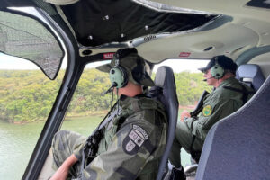 Durante voo de helicóptero, polícia do PR flagra crime ambiental
