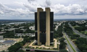 Mesmo com alta na inflação, Comitê de Política Monetária mantém juros básicos em 13,75% ao ano