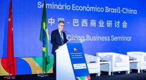 Presidente da Apex Brasil associa desmatamento ao agronegócio durante discurso na China