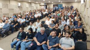 Autoridades debatem plano de contingência para prevenção à gripe aviária