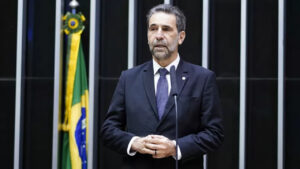 Enio Verri toma posse como diretor-geral brasileiro de Itaipu