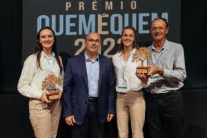 Avicultura da C.Vale recebe prêmio nacional