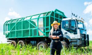 Maior capacitação incentiva o aumento de mulheres na operação de máquinas agrícolas