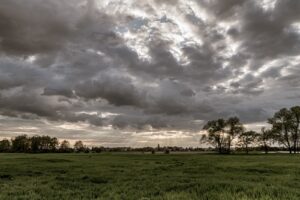 Frente fria traz chuva em parte do Sul do Brasil