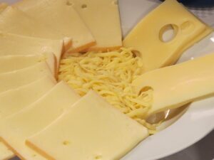 Queijos zero lactose se tornaram opção para quem tem intolerância