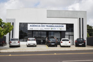 Empresa do Oeste contrata trabalhadores para ajudar na produção de suínos