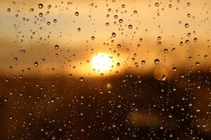 O feriado de Páscoa será de sol ou chuva no Paraná?