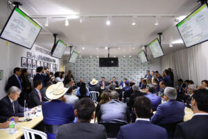 Autoridades do PR discutem a articulação de enfrentamento às invasões no campo