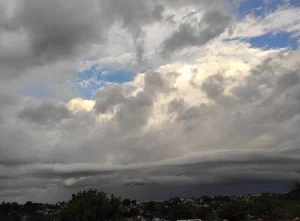 Fim de semana com previsão de pancadas de chuva sobre o Paraná