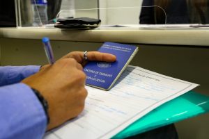 Emprego no agro: mais de três mil vagas de trabalho são ofertadas nas Agências do Trabalhador do PR