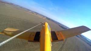 Já pensou pulverizar 100 hectares por hora e ainda economizar? Com a aviação agrícola é possível