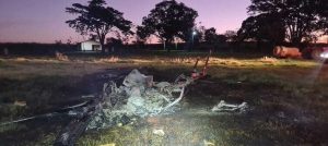Duas pessoas morrem após queda de helicóptero que fazia voos na Agrishow