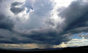 Pancadas de chuva fracas podem ser registradas nesta quarta-feira no Paraná