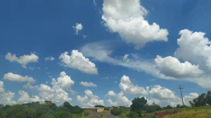 Verão se despede com calor e chuvas isoladas, outono começa da mesma forma  