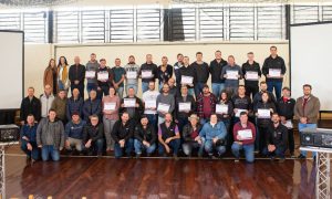 Produtores de uva recebem certificado de boas práticas agrícolas