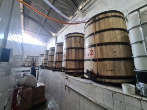 Fiscalização apreende mais de 200 mil litros de bebidas adulteradas