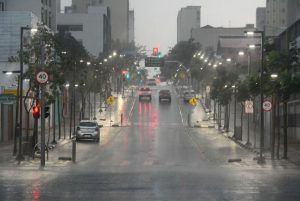 Nebulosidade se intensifica nessa sexta-feira no Paraná
