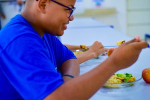 Governo de MT investe R$ 93,4 milhões na alimentação de alunos da rede estadual