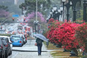 Chuva continua no Paraná nesta quinta-feira