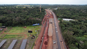 Rodovia das Cataratas terá bloqueio de tráfego para transporte de grandes vigas