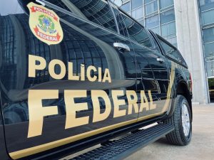 Polícia combate comércio ilegal de minério de ferro
