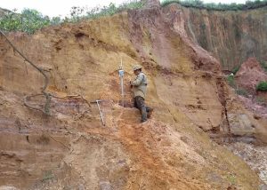 Água infiltrada no solo pode ser medida com equipamento que coleta dados digitalmente