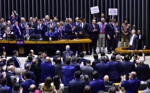 Câmara aprova reforma tributária em dois turnos