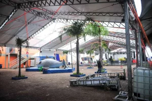 Vendaval destrói estrutura externa e Festa do Peixe tem programação suspensa no RS