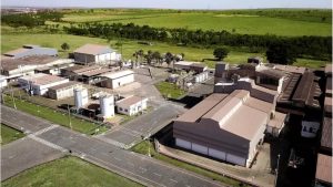 Funcionários são feitos reféns e assaltantes roubam R$ 50 milhões em inseticidas