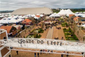 Futuro do setor leiteiro é debatido no Agroleite
