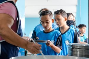 Sinal verde: Comissão aprova projeto que inclui peixe na merenda do Paraná