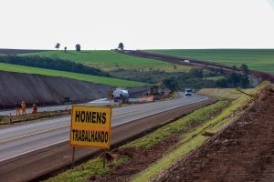 Avança duplicação de rodovia que liga as duas cidades mais populosas do PR