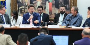 CPI do MST: líder da Frente Nacional de Lutas se esquiva de perguntas sobre financiamento das invasões de terras