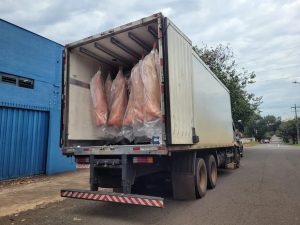 Operação Impuro: polícia busca suspeitos de esconder armas e maconha em carga de carne de porco
