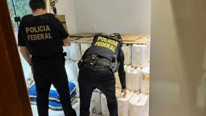 Polícia Federal apreende centenas de agrotóxicos contrabandeados