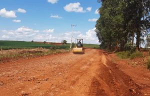 Investimento milionário: estrada rural importante para escoamento da safra paranaense receberá melhorias