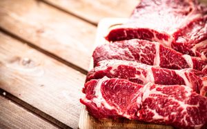 É um mito! Pecuarista não determina o preço final da carne