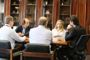 Governo de São Paulo debate ações para descarbonizar frotas