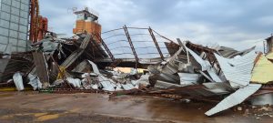 Cooperativa tem unidade destruída por tempestade