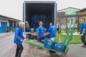 Agro da solidariedade: produtores rurais e Ceasa doam alimentos a famílias afetadas pelas chuvas