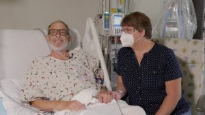 O homem com coração de porco: um mês após cirurgia, paciente reage bem ao transplante