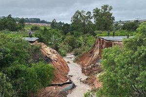 Paraná tem rodovia interditada por causa da chuva