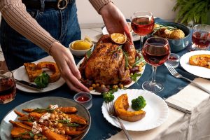 Mitos e verdades sobre o frango: será que tem hormônio? Por que cresce tão rápido?