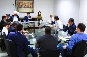 Governo de Goiás discute ações de fortalecimento da cadeia produtiva de leite
