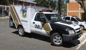 Criança de seis anos morre após cair em máquina de ração