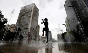 Mundo precisa fazer transição energética, dizem especialistas