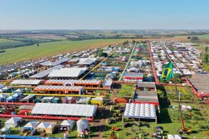 PR incentiva adesão de produtores a energias renováveis no Show Rural 2024