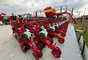 Conheça a Macanuda 1320: a plantadeira versátil e compacta da Vence Tudo