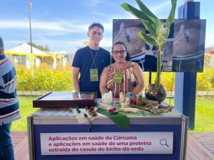Unioeste desenvolve ações com uso de cúrcuma e bicho-da-seda na saúde